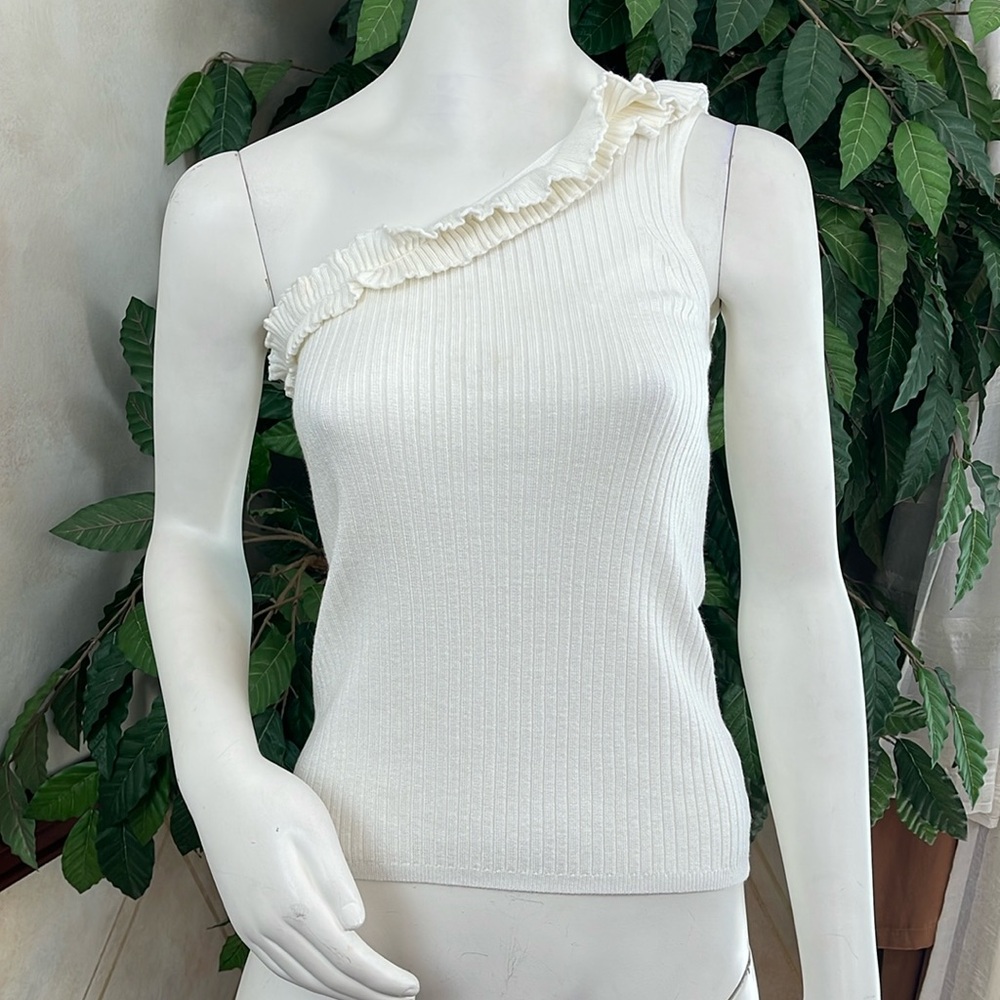WHBM ECRU RUFFLE ONE-SHOULDER TOP - Picture 4 of 9